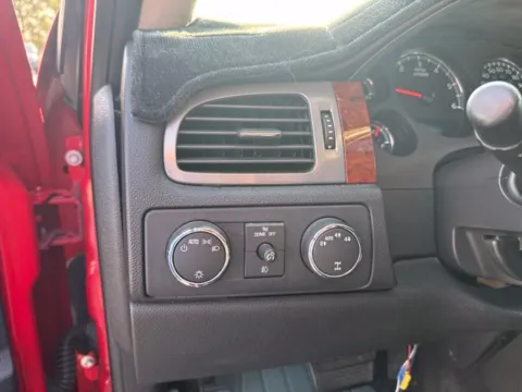More photos of 2011 Chevrolet Avalanche 1500 LTZ at Lakeway Auto Sales, TN