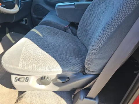 More photos of 1999 Ford F-150 at Lakeway Auto Sales, TN