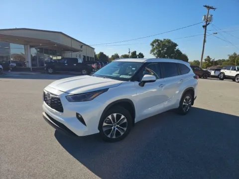 Another view of 2023 Toyota Highlander XLE for sale in Morristown, TN at Lakeway Auto Sales
