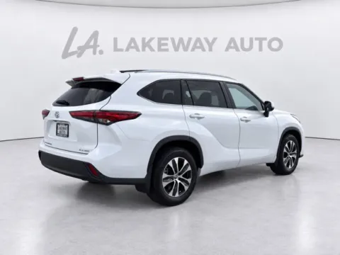Another view of 2023 Toyota Highlander XLE for sale in Morristown, TN at Lakeway Auto Sales