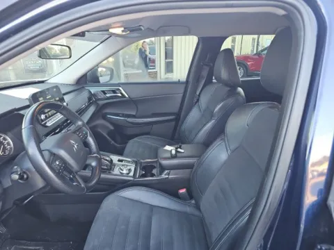 More photos of 2022 Mitsubishi Outlander SE at Lakeway Auto Sales, TN