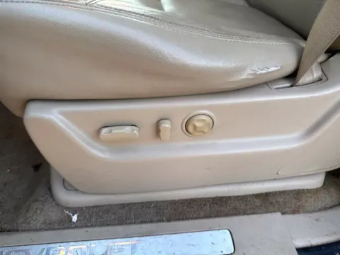 More photos of 2009 Chevrolet Suburban 1500 LTZ at Lakeway Auto Sales, TN