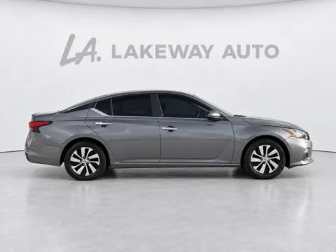 Photos of 2019 Nissan Altima 2.5 S for sale in Morristown, TN at Lakeway Auto Sales