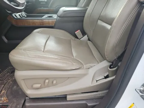 More photos of 2018 GMC Sierra 1500 SLT at Lakeway Auto Sales, TN