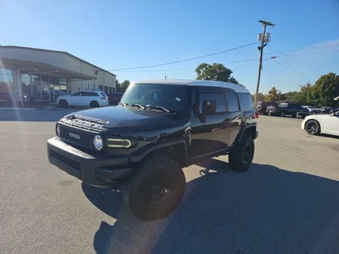 Another view of 2007 Toyota FJ Cruiser for sale in Morristown, TN at Lakeway Auto Sales