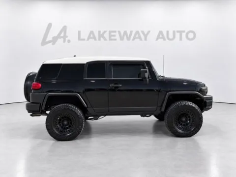 Photos of 2007 Toyota FJ Cruiser for sale in Morristown, TN at Lakeway Auto Sales