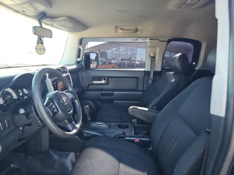 More photos of 2007 Toyota FJ Cruiser at Lakeway Auto Sales, TN