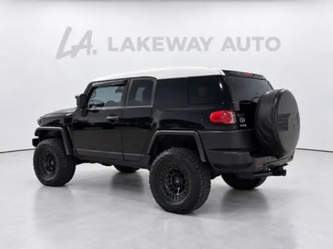 More photos of 2007 Toyota FJ Cruiser at Lakeway Auto Sales, TN
