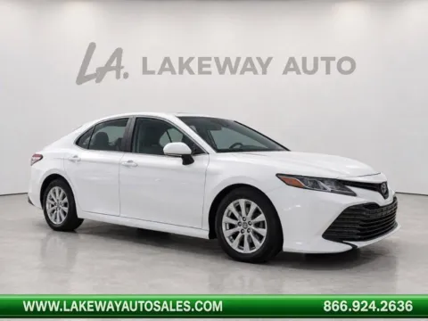 White 2019 Toyota Camry LE for sale in Morristown, TN