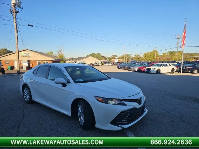 White 2019 Toyota Camry LE for sale in Morristown, TN
