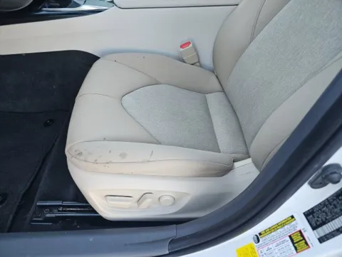 More photos of 2019 Toyota Camry LE at Lakeway Auto Sales, TN