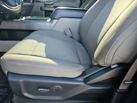 More photos of 2015 Ford F-150 XLT at Lakeway Auto Sales, TN