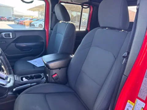 More photos of 2020 Jeep Gladiator Sport at Lakeway Auto Sales, TN