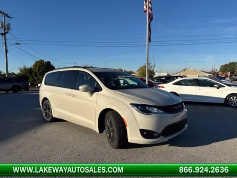 White 2020 Chrysler Pacifica Touring L for sale in Morristown, TN