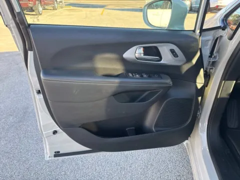 Another view of 2020 Chrysler Pacifica Touring L for sale in Morristown, TN at Lakeway Auto Sales