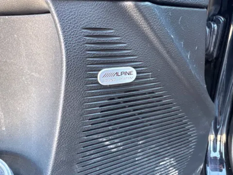 More photos of 2015 Dodge Challenger SXT at Lakeway Auto Sales, TN