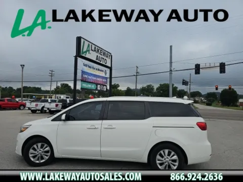 White 2018 Kia Sedona LX for sale in Morristown, TN
