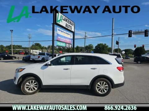 White 2017 Kia Sorento LX for sale in Morristown, TN