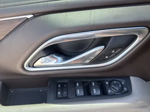 More photos of 2021 Chevrolet Suburban Z71 at Lakeway Auto Sales, TN