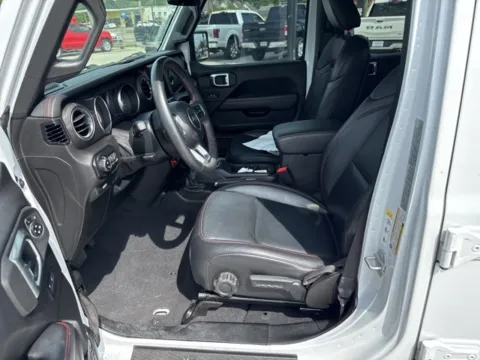More photos of 2020 Jeep Gladiator Rubicon at Lakeway Auto Sales, TN