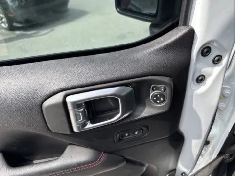 More photos of 2020 Jeep Gladiator Rubicon at Lakeway Auto Sales, TN