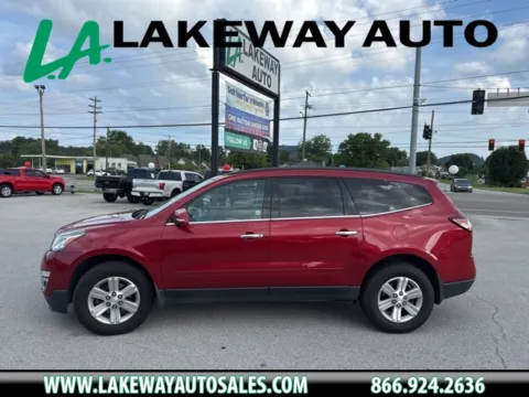 Red 2014 Chevrolet Traverse 2LT for sale in Morristown, TN