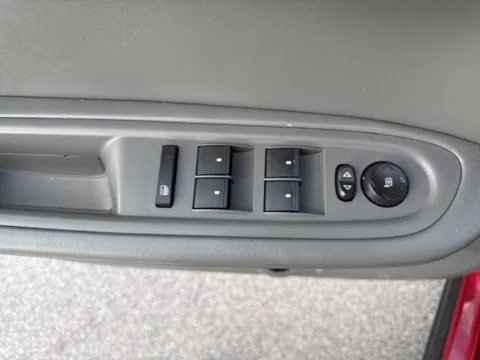 More photos of 2014 Chevrolet Traverse 2LT at Lakeway Auto Sales, TN