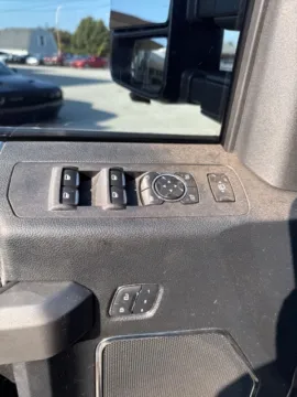 More photos of 2017 Ford F-250SD Platinum at Lakeway Auto Sales, TN