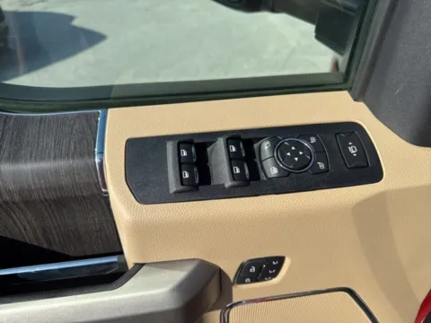 More photos of 2020 Ford F-350SD Lariat at Lakeway Auto Sales, TN