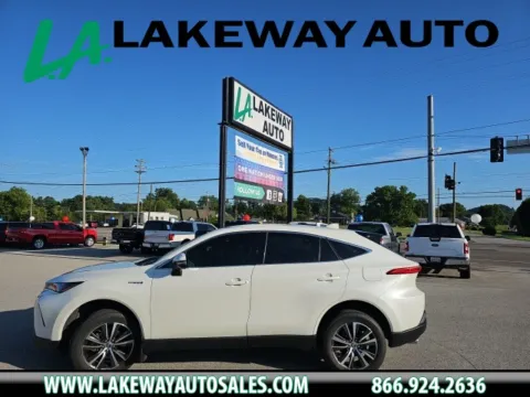 White 2021 Toyota Venza LE for sale in Morristown, TN