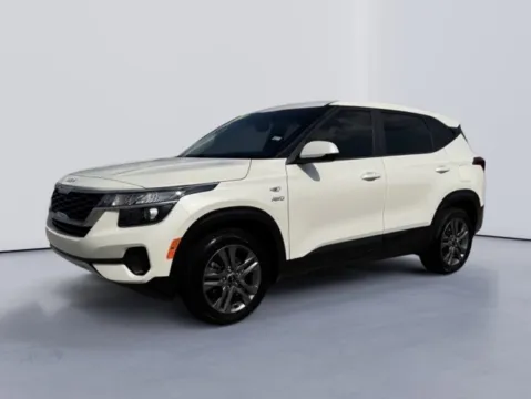 Photos of 2023 Kia Seltos LX for sale in Morristown, TN at Lakeway Auto Sales