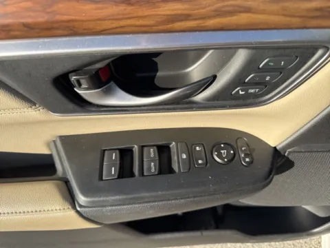 More photos of 2019 Honda CR-V EX-L at Lakeway Auto Sales, TN