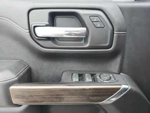 More photos of 2019 Chevrolet Silverado 1500 RST at Lakeway Auto Sales, TN