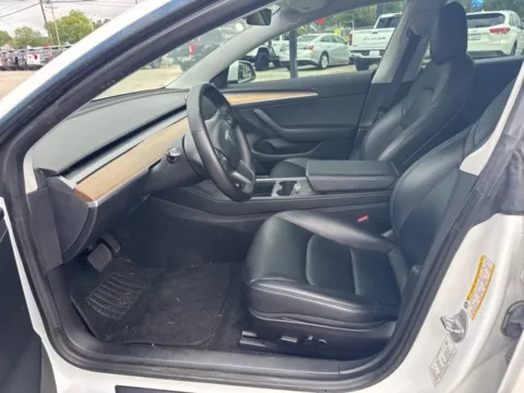 More photos of 2021 Tesla Model 3 Standard Range Plus at Lakeway Auto Sales, TN
