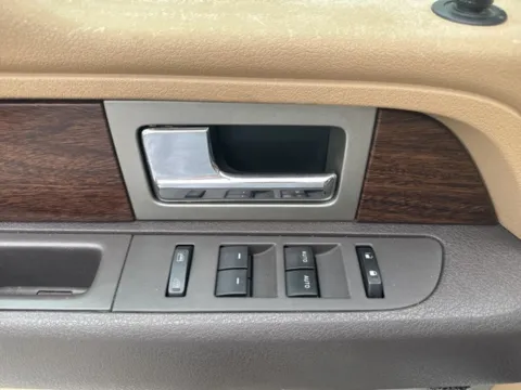 More photos of 2013 Ford F-150 Lariat at Lakeway Auto Sales, TN