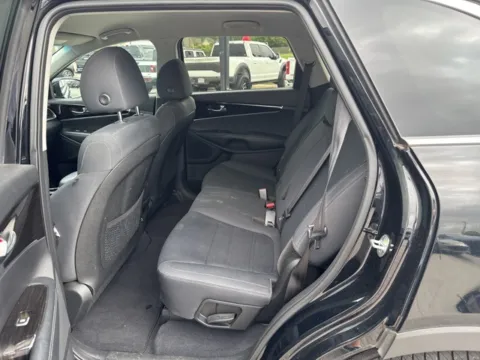 Another view of 2019 Kia Sorento S for sale in Morristown, TN at Lakeway Auto Sales