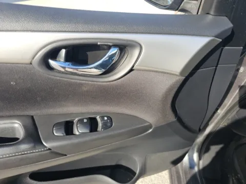More photos of 2019 Nissan Sentra S at Lakeway Auto Sales, TN