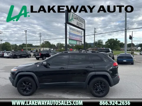 Black 2016 Jeep Cherokee Trailhawk for sale in Morristown, TN