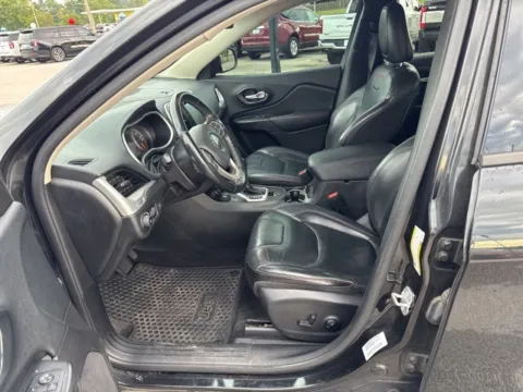 More photos of 2016 Jeep Cherokee Trailhawk at Lakeway Auto Sales, TN