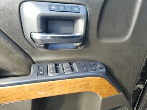 More photos of 2015 Chevrolet Silverado 3500HD LTZ at Lakeway Auto Sales, TN