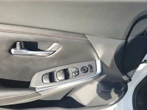 More photos of 2021 Nissan Sentra SR at Lakeway Auto Sales, TN