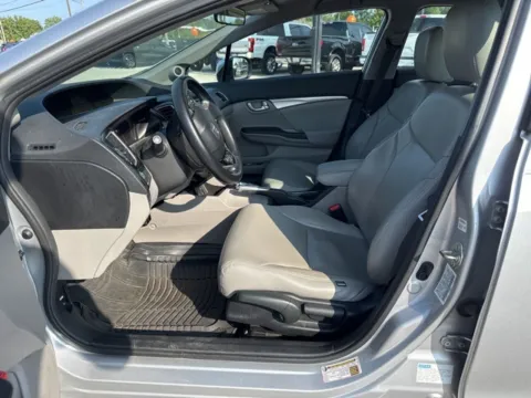 More photos of 2015 Honda Civic Hybrid at Lakeway Auto Sales, TN