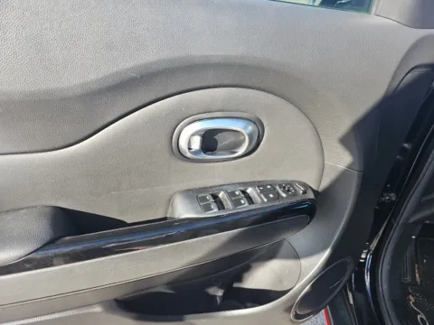 More photos of 2018 Kia Soul Exclaim at Lakeway Auto Sales, TN
