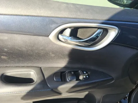 More photos of 2018 Nissan Sentra SR at Lakeway Auto Sales, TN