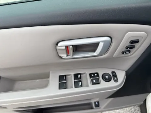 More photos of 2014 Honda Pilot Touring at Lakeway Auto Sales, TN