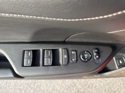 More photos of 2018 Honda Civic EX-L at Lakeway Auto Sales, TN