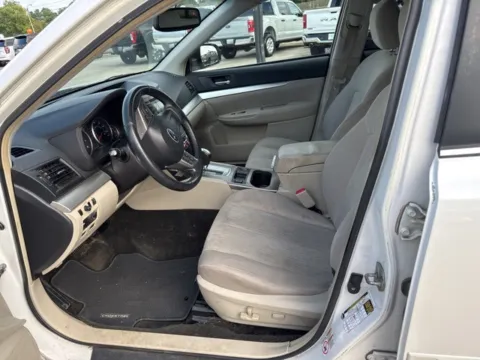 More photos of 2013 Subaru Outback 2.5i Premium at Lakeway Auto Sales, TN
