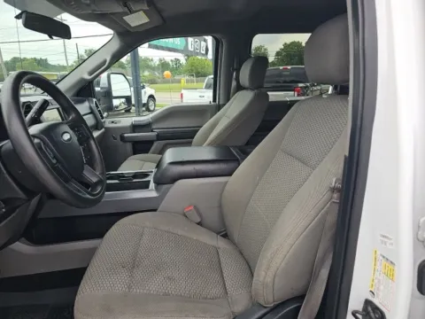 More photos of 2019 Ford F-250SD XLT at Lakeway Auto Sales, TN