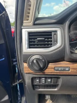More photos of 2017 Nissan Titan XD SL at Lakeway Auto Sales, TN
