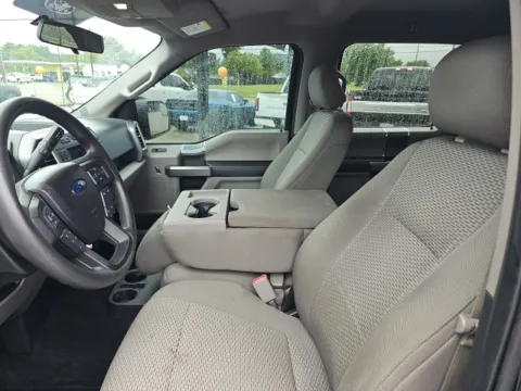 More photos of 2016 Ford F-150 XLT at Lakeway Auto Sales, TN